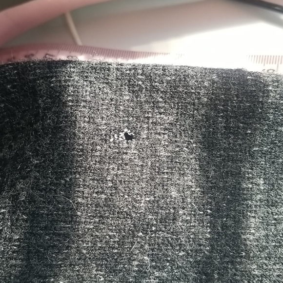 Venario ruffled charcoal gray sweater jacket Size Large - Picture 8 of 8